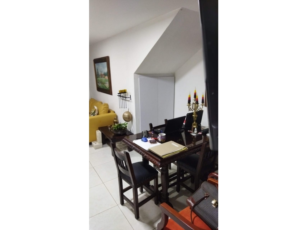 VENTA DE CASA EN BARRIO CRISTOBAL RANGO 4 SOLO CONTADO — foto 3