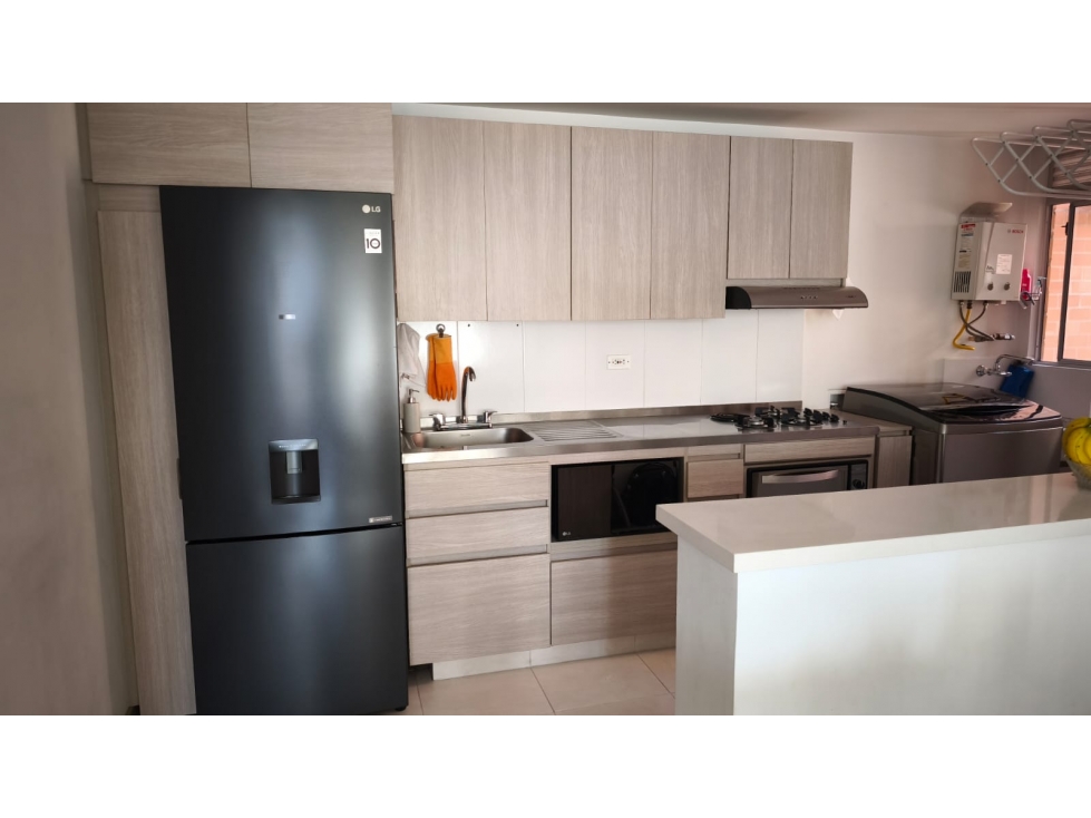 VENTA DE APARTAMENTO EN ENVIGADO CERCA DE EL HMUA RANGO 6 — foto 2