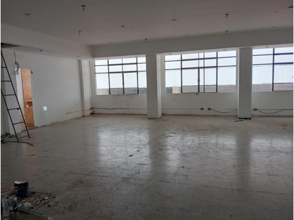 SE ARRIENDA LOCAL EN EL CENTRO DE ARMENIA