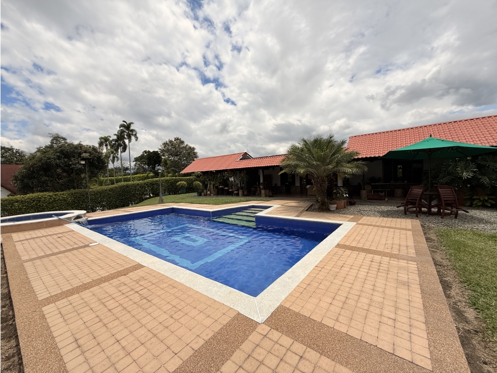 SE VENDE CASA CAMPESTRE CERCA AL AEROPUERTO — foto 4