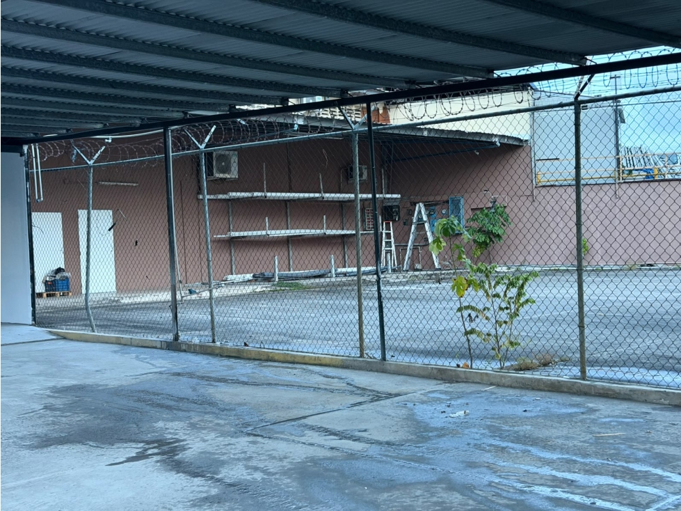 Alquiler de galera de 367.51M2 El Crisol en P.H. Galeras el Crisol — foto 4