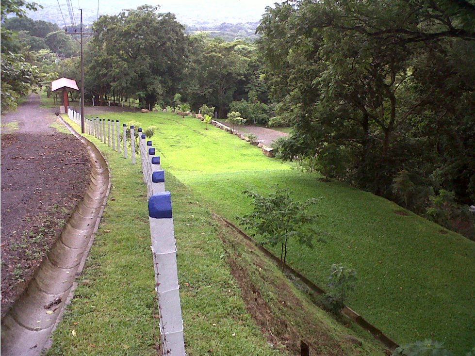 Lindo lote en Rio Grande Atenas foto 4