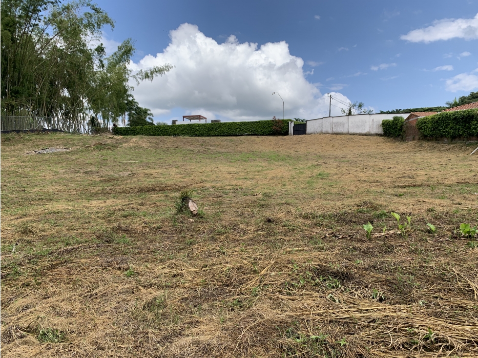 SE VENDE HERMOSO LOTE LINDANDO CON EL CLUB CAMPESTRE — foto 2