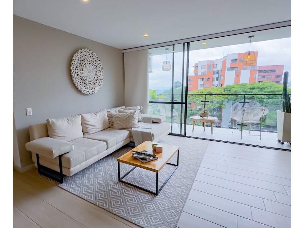 SE VENDE APARTAMENTO EN EL BARRIO LA CASTELLANA — foto 2