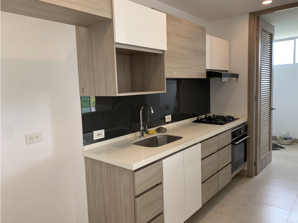 SE VENDE APARTAMENTO EN LA AVENIDA CENTENARIO