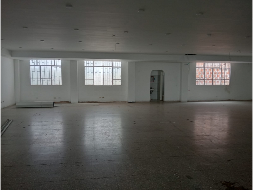SE ARRIENDA LOCAL EN EL CENTRO DE ARMENIA — foto 2