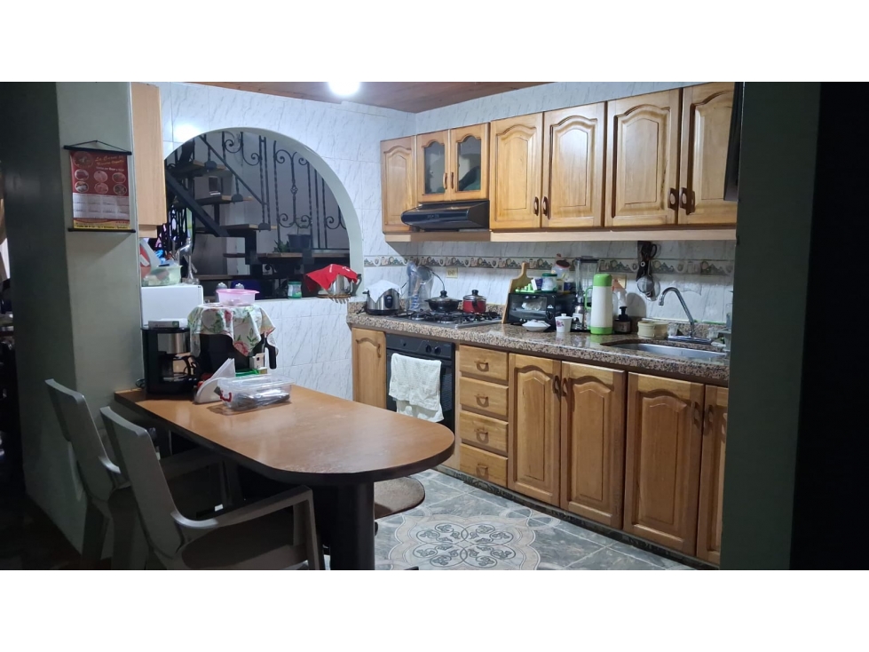 SE VENDE CASA DOBLE RENTA AL SUR DE ARMENIA — foto 2
