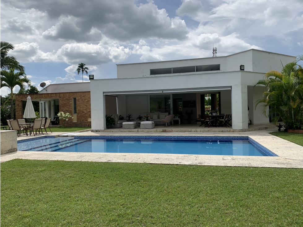SE VENDE CASA CAMPESTRE CERCA AL AEROPUERTO — foto 2