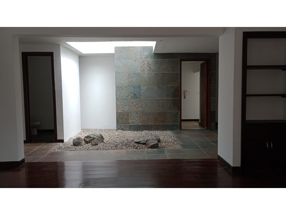SE ARRIENDA CASA PARA VIVIENDA O USO COMERCIAL EN LA CASTELLANA - 4