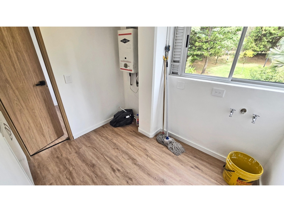 Vendo apartamento remodelado en La Visitación, El Poblado — foto 6