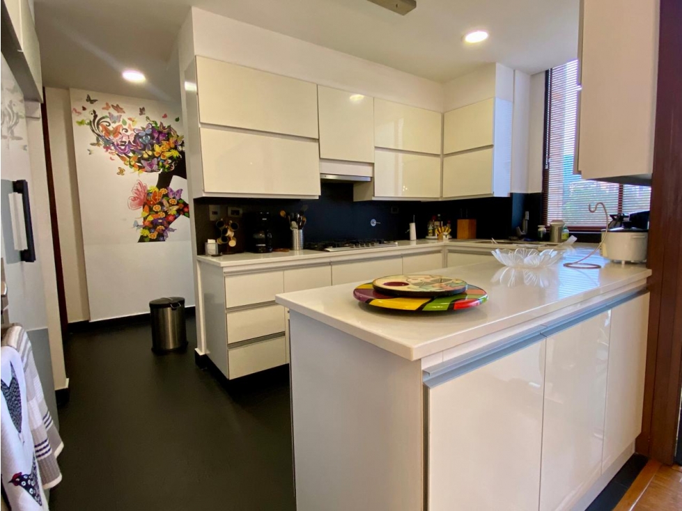 Vendo impecable apartamento con hermosa vista. Campestre - Inferior