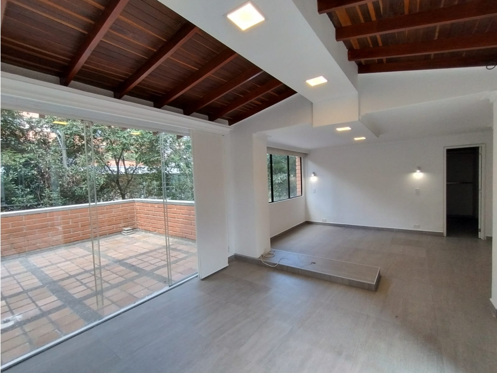 Vendo apartamento con terraza en Los Parra Parte Baja, El Poblado — foto 4