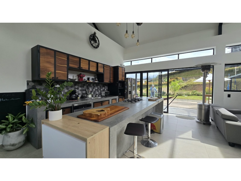 Vendo Casa Campestre en El Alto del Escobero, Envigado — foto 3