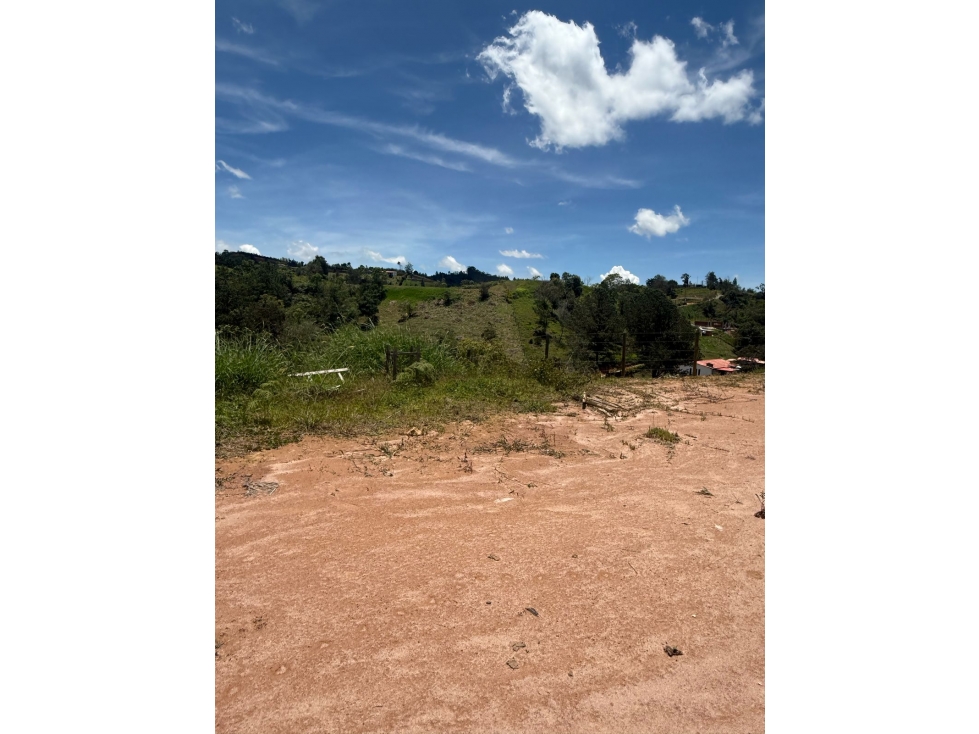 VENDO LOTE INDEPENDIENTE EN CHAPARRAL, SAN VICENTE DE FERRER