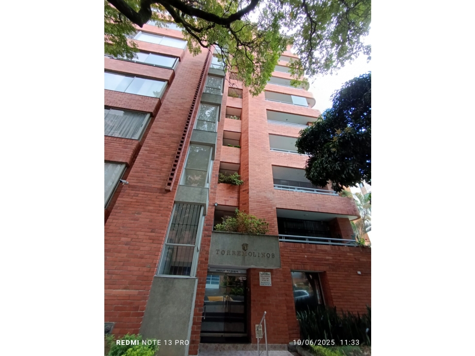 Vendo amplio e iluminado apto a pasos de Av, Nutibara, Laureles — foto 4