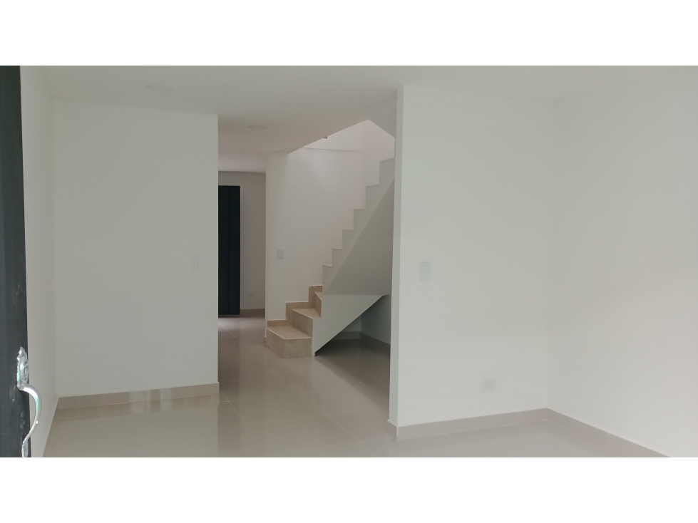 SE VENDE CASA EN LA PATRIA PARA ESTRENAR