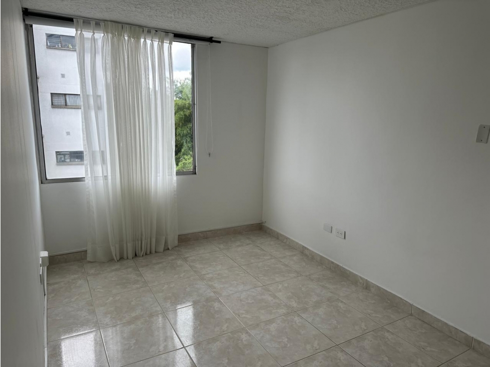 SE VENDE APARTAMENTO SECTOR LAURELES — foto 3