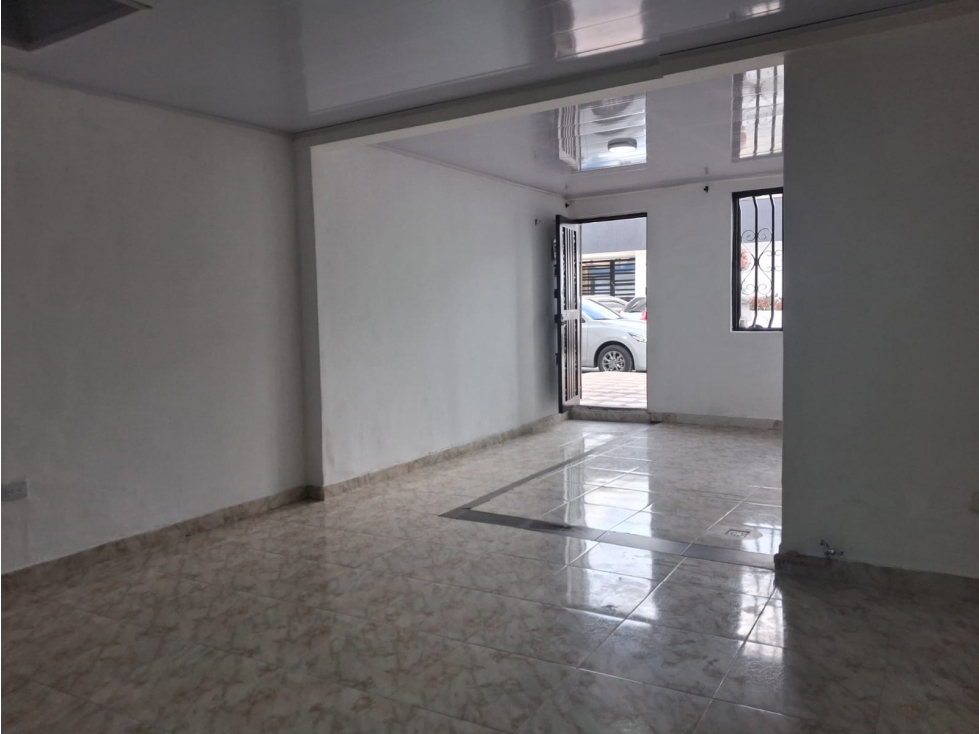 SE ARRIENDA CASA SECTOR LA CABAÑA — foto 3