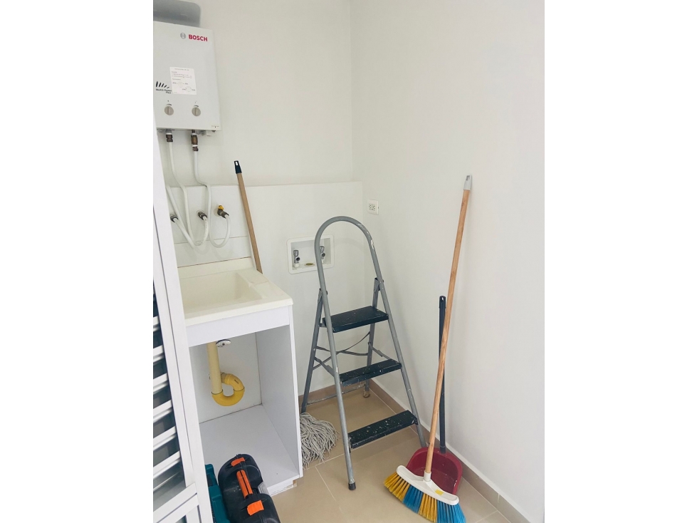 SE VENDE APARTAESTUDIO EN EL BARRIO LAURELES — foto 6