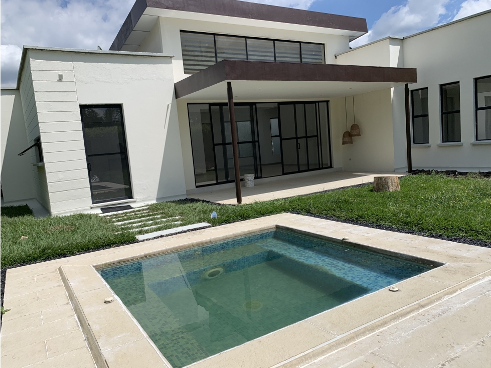 SE VENDE CASA CAMPESTRE CERCA AL AEROPUERTO — foto 5