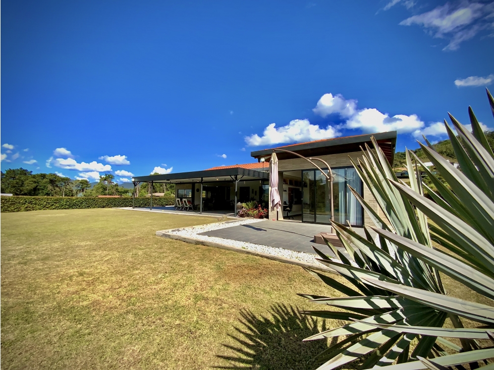 Venta Casa Campestre Parcelacion La Ceja — foto 2