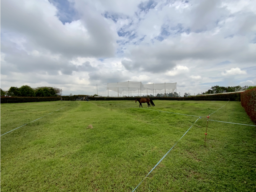 Venta Espectacular Lote 100% plano Parcelación Llanogrande — foto 2
