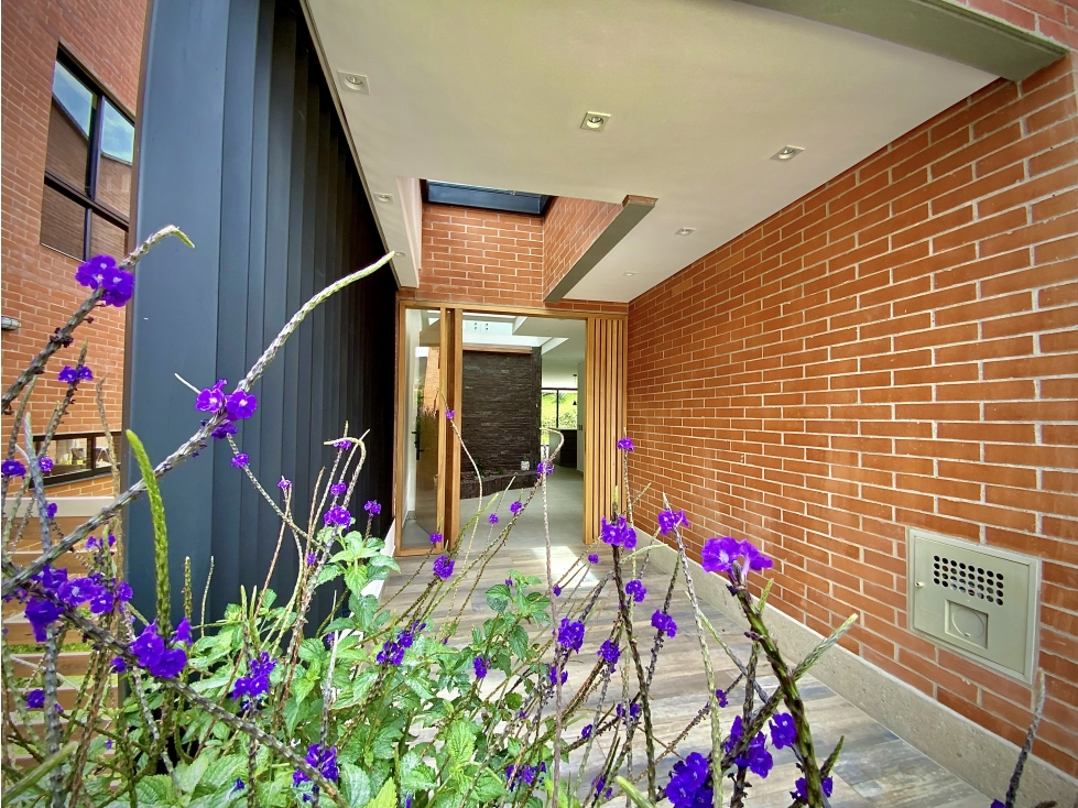 VENTA Casa Campestre Amplio Jardin Unidad Cerrada EL RETIRO — foto 3