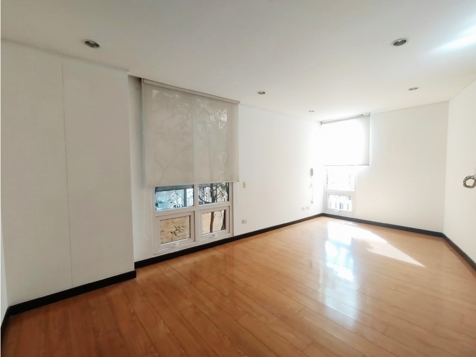 ZS-1270 APARTAESTUDIO EN ARRIENDO ALTOS DE LA CABRERA — foto 4