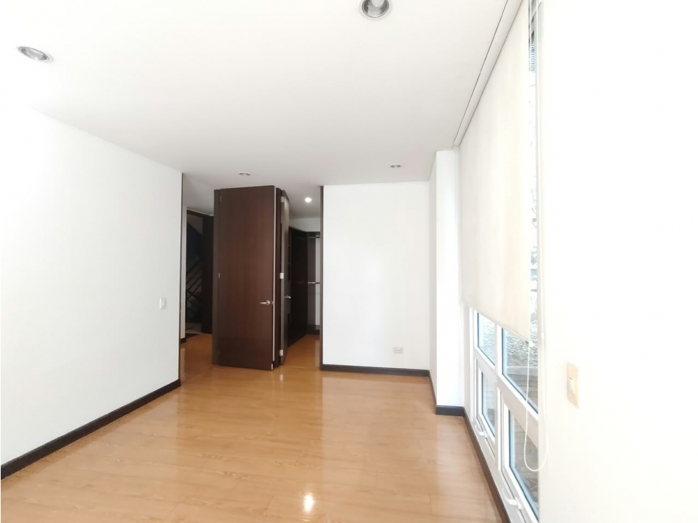 ZS-1270 APARTAESTUDIO EN ARRIENDO ALTOS DE LA CABRERA — foto 5