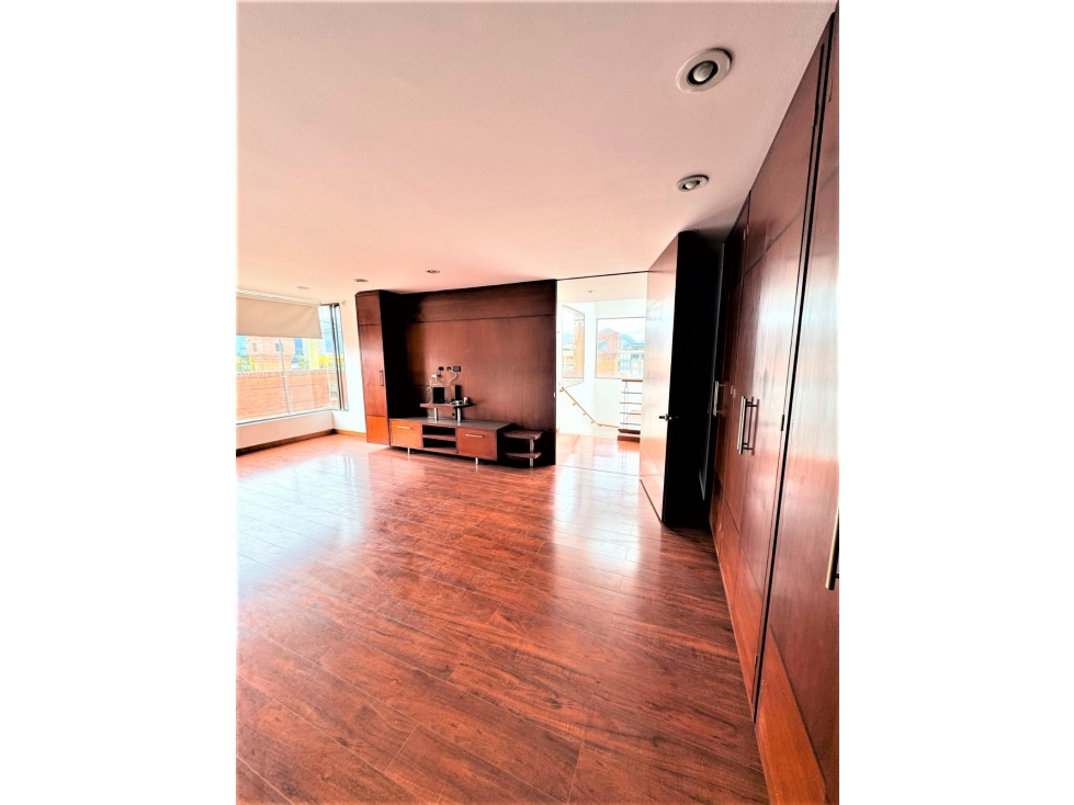 AG/ EN VENTA PENTHOUSE DÚPLEX SANTA BARBARA OCCIDENTAL