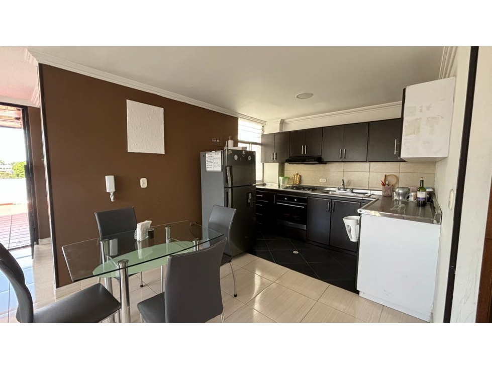 AG/ VENDO APARTAMENTO CON TERRAZA EN BARRIO SANTA ROSITA — foto 4