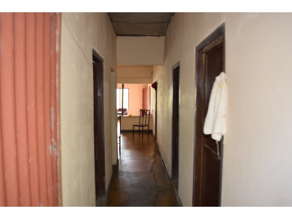 VENTA DE CASA Y LOTE EN ZONA COMERCIAL LORICA - 3