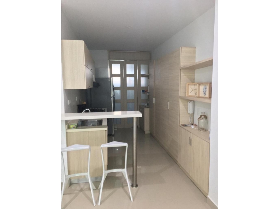 APARTAMENTO EN COVEÑAS PARA ALQUILER FRENTE AL MAR — foto 2