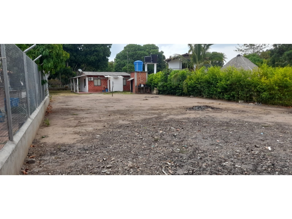 VENTA DE LOTE MAS CABAÑA CERCA AL MAR - PUNTA BOLIVAR CORDOBA - 1
