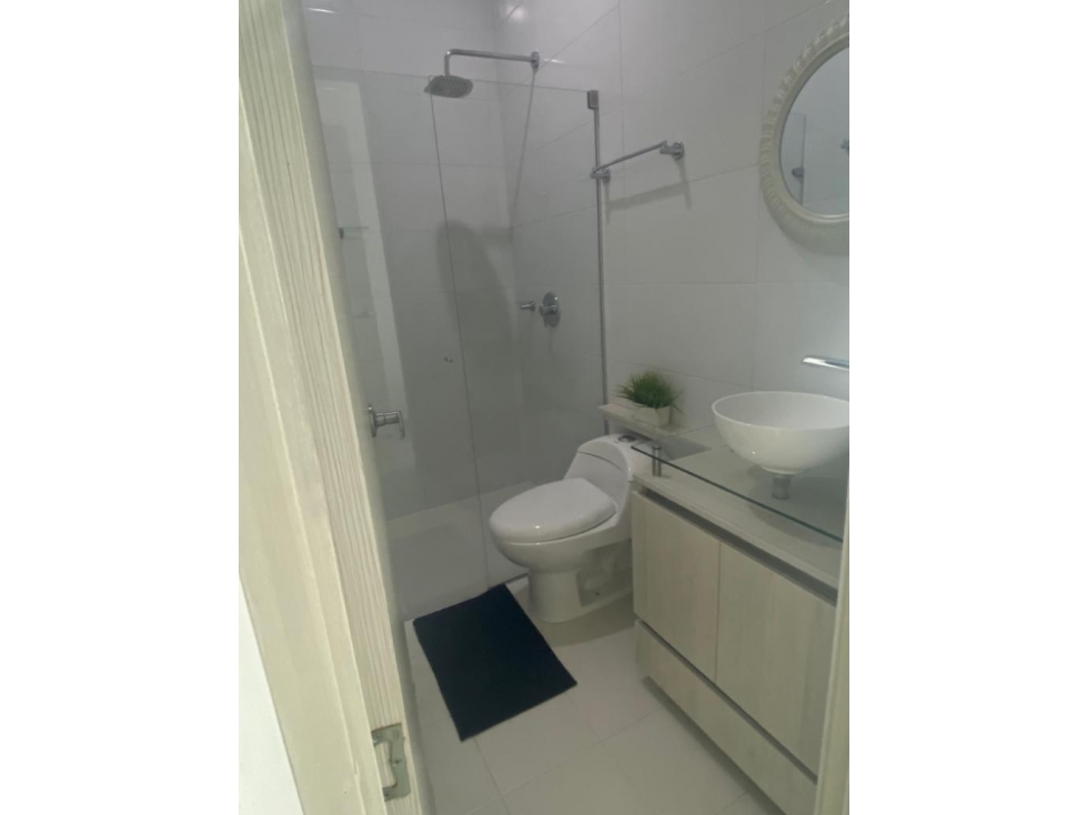 ALQUILER DE APARTAMENTO FRENTE AL MAR DE 4 HABITACIONES — foto 4