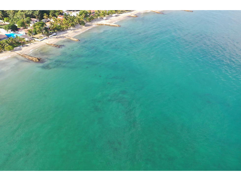 LOTE A SOLO 300 MTRS DE LA PLAYA EN PUNTA BOLIVAR - 2