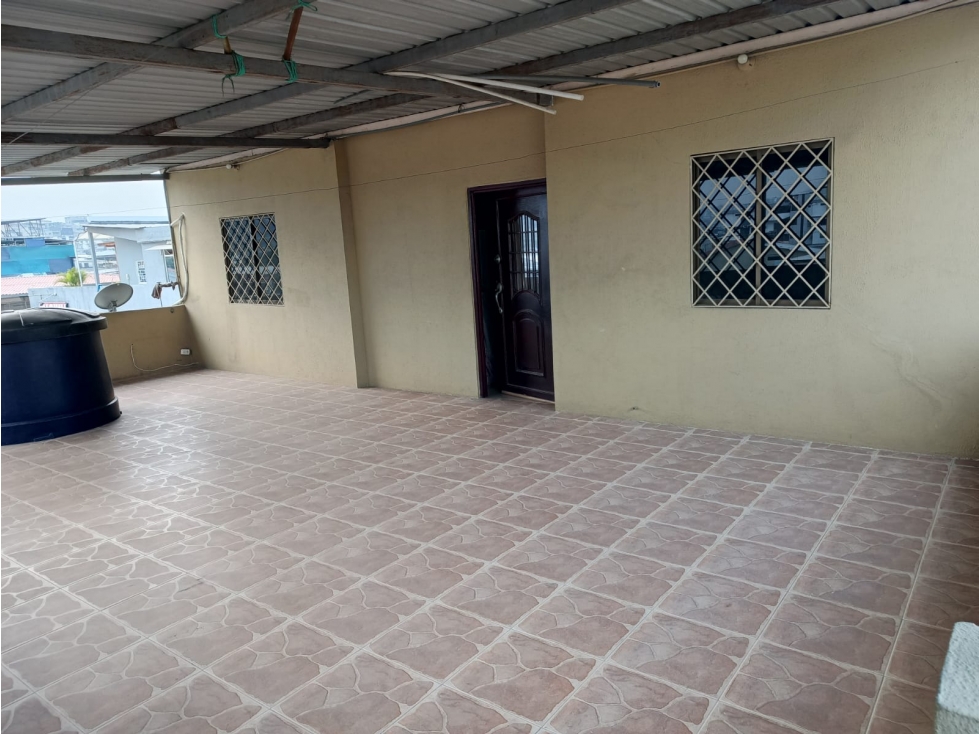 Venta de Suite 3er piso alto con terraza — foto 2