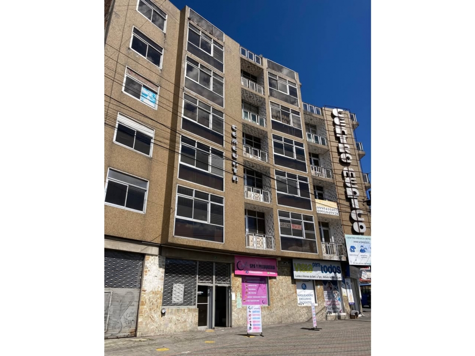 EDIFICIO CENTRO MEDICO/ APTO PARA CLÍNICA (Chimbacalle) - 2