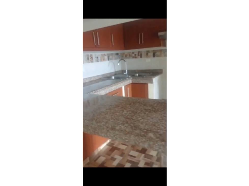 Amplia Casa en Alquiler en Quito Ciudad Bicentenario | 4 Dormitorios — foto 3