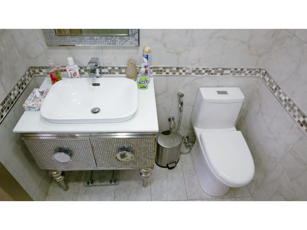 Departamento en Venta Reformado y Amoblado Torre I Hilton Colón - 2