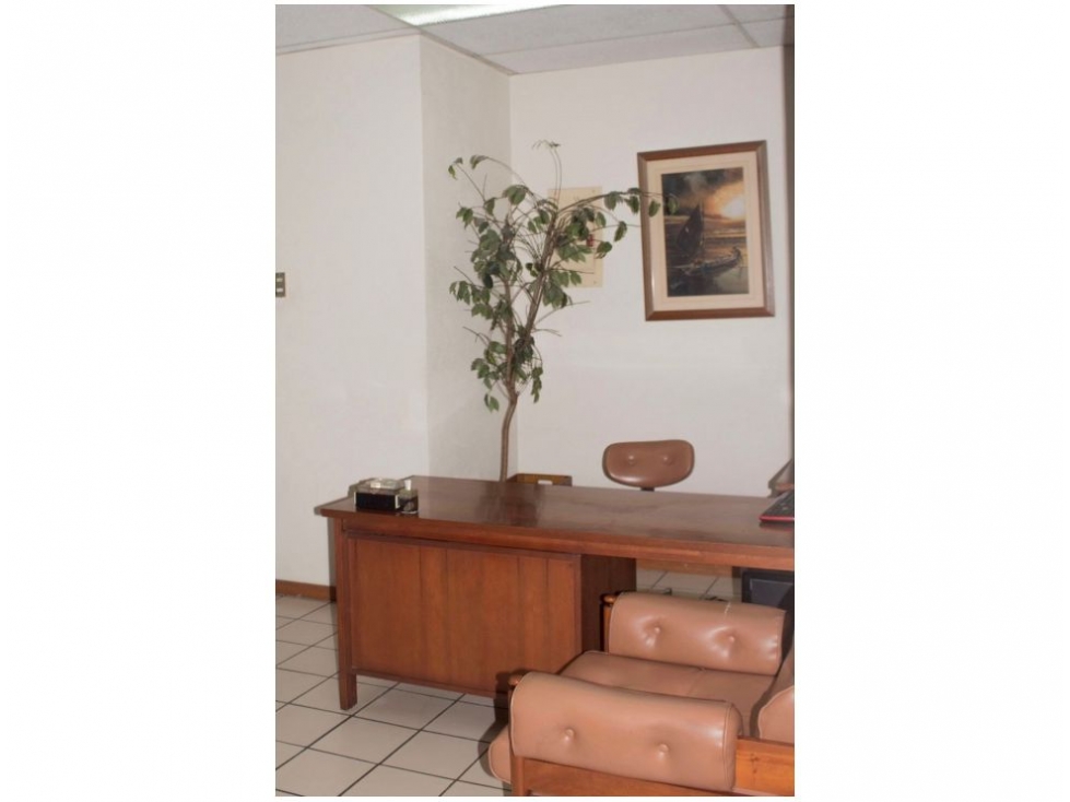 VENTA DE OFICINA AMOBLADA, EN EL CENTRO DE GUAYAQUIL - 4