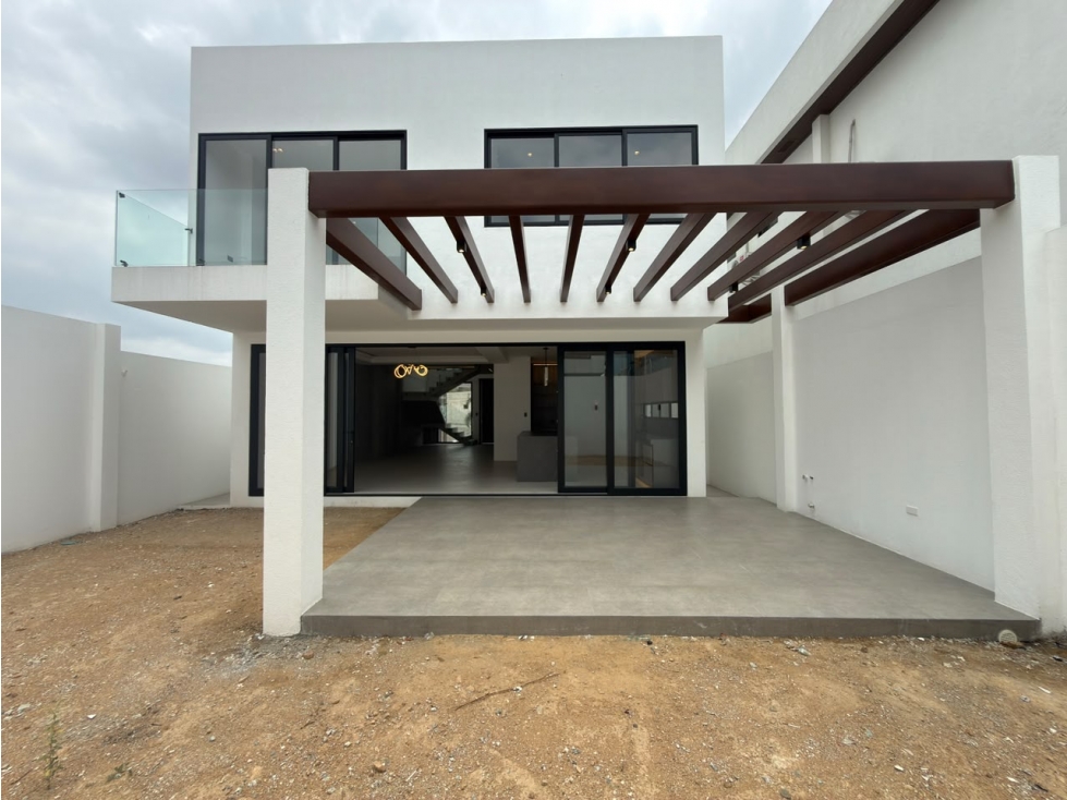 Casa en venta de estreno en Urbanización El Condado Vicolinci - 3