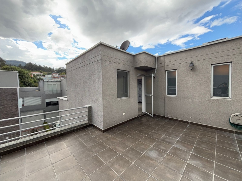 Casa San Juan de Cumbayá ( Cerca al colegio Sek los Valles) Quito. — foto 2