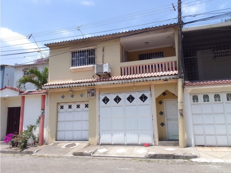 Casa en venta en Samanes 7