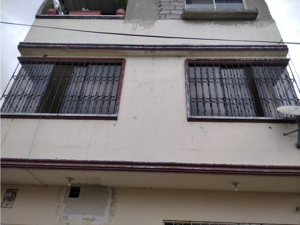 VENTA DE CASA RENTERA EN CDLA. MONTEBELLO — foto 3