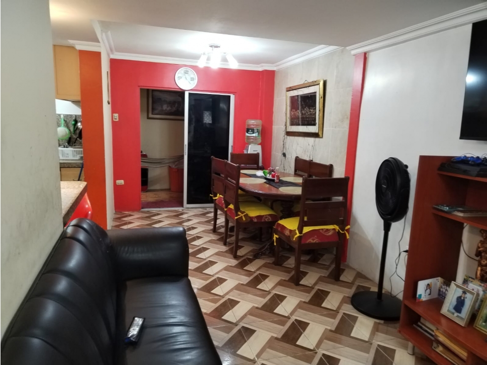 Venta de Casa de dos planta 1/2 en Urb. Huancavilca Norte — foto 3