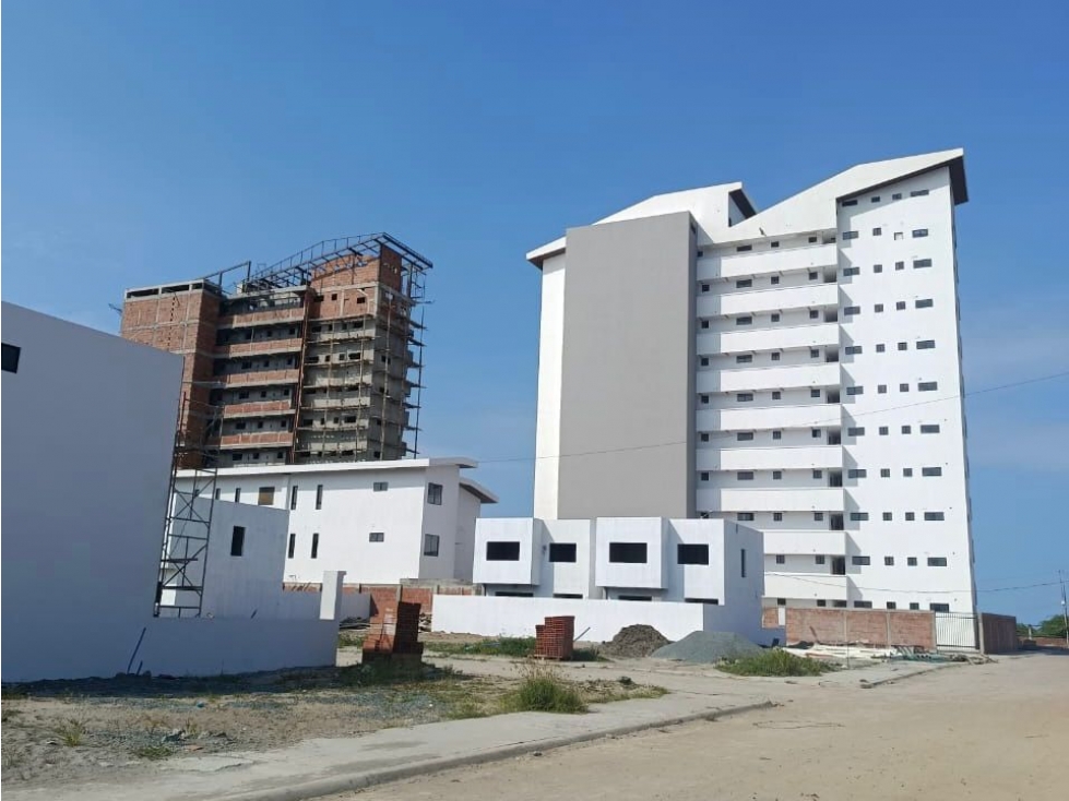 Venta Suite de Estreno Condominio de la Urb Galero vía Data Playas - 2