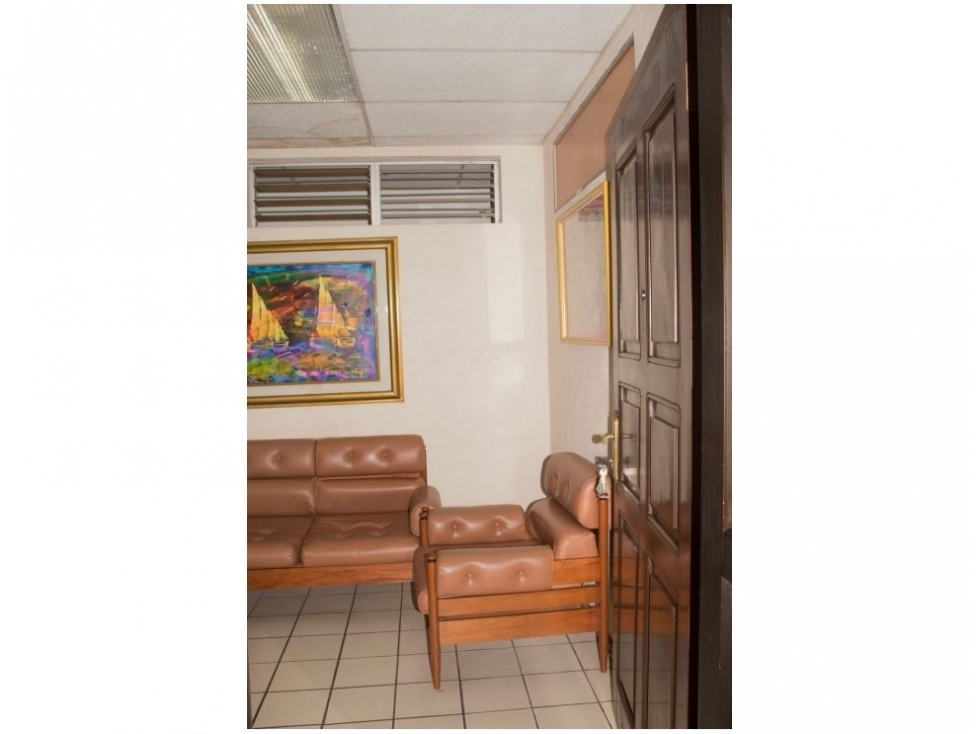 VENTA DE OFICINA AMOBLADA, EN EL CENTRO DE GUAYAQUIL - 5