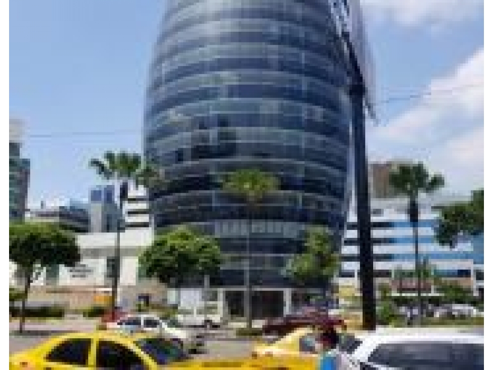 Alquiler de Oficina con parqueo en Edif 100 Business Plaza - 2