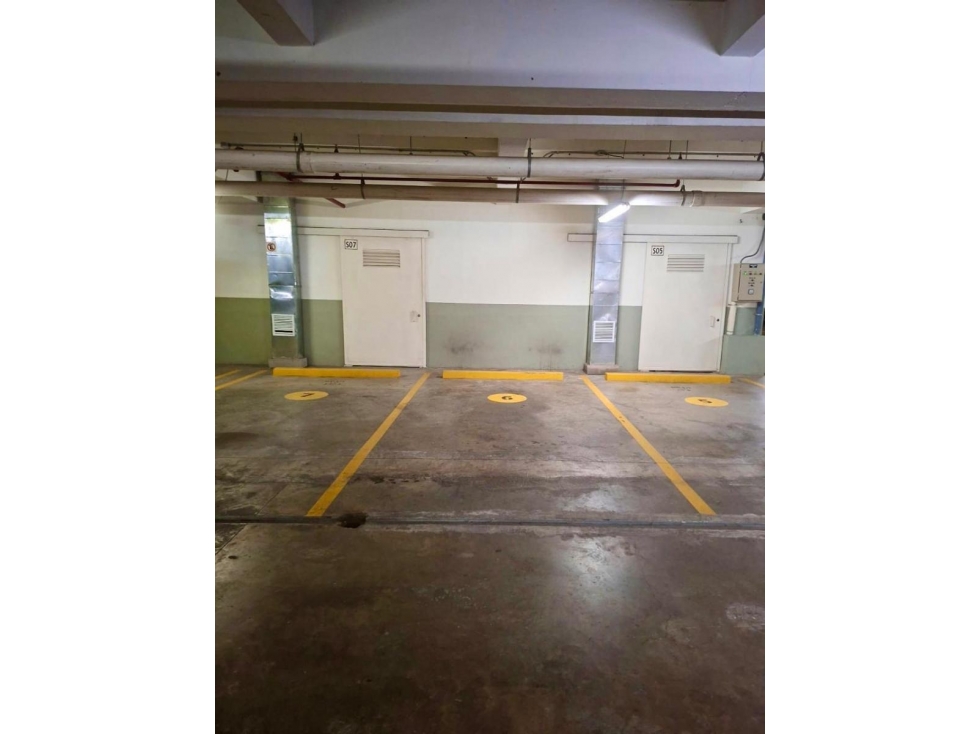 Parqueo en Alquiler con Seguridad Edificio Spazio, Puerto Santa Ana — foto 2